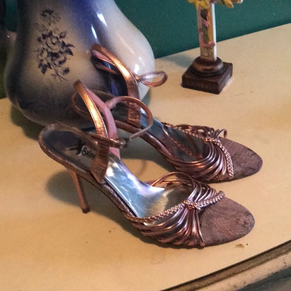 Heels - Picture 3 of 5